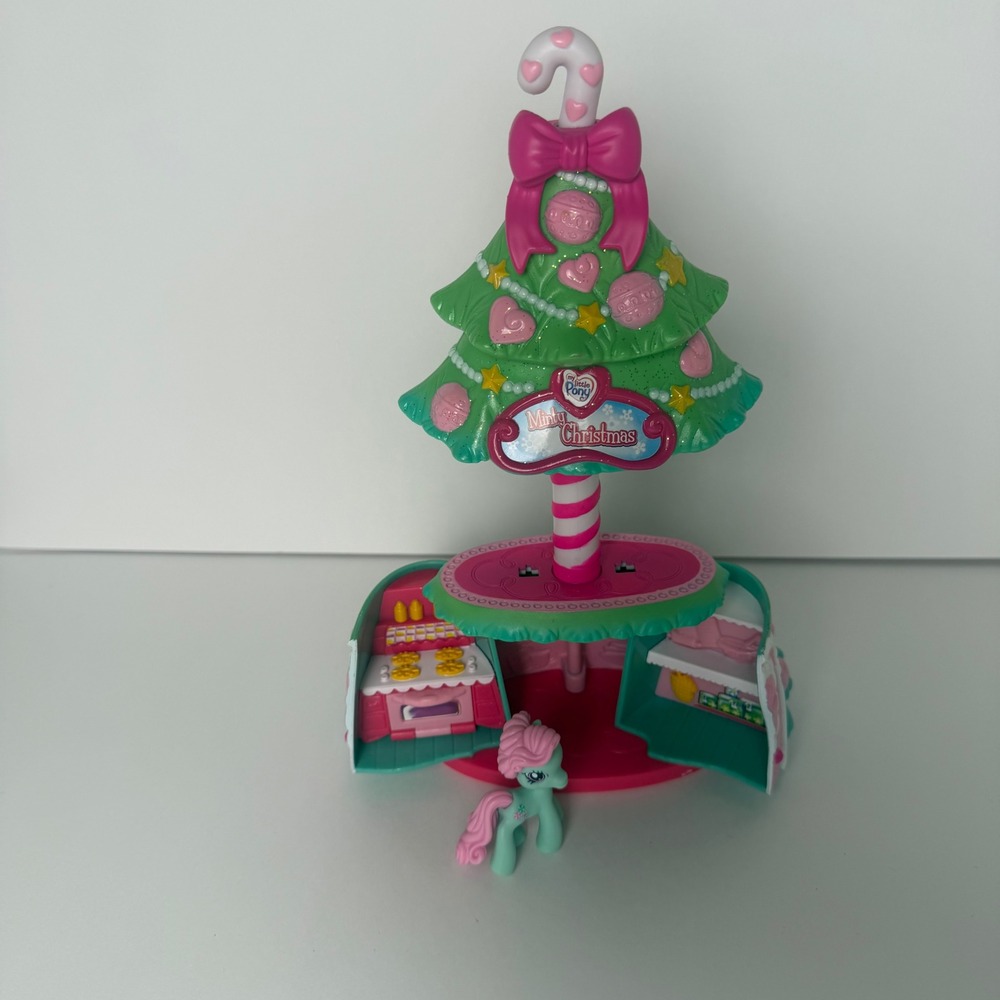 2006 My Little Pony Ponyville A Very Minty Christmas Tree Playset Minty Pony